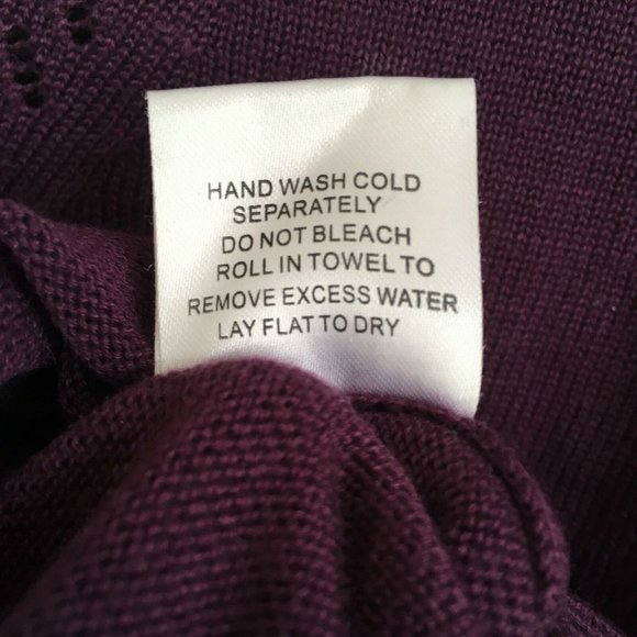 Modcloth V-Neck Pullover Sweater - Picture 6 of 6